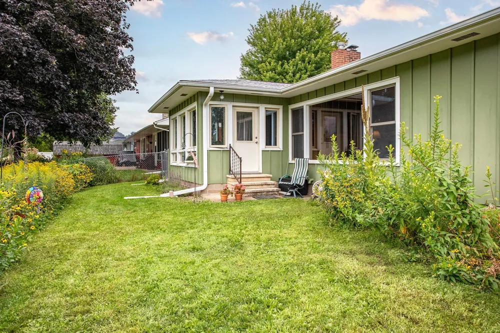 1103 Gilmore Avenue Winona, MN 55987