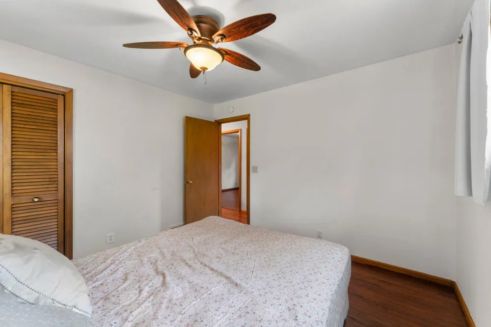 9725 Queen Road Bloomington, MN 55431
