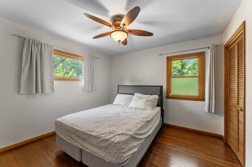 9725 Queen Road Bloomington, MN 55431