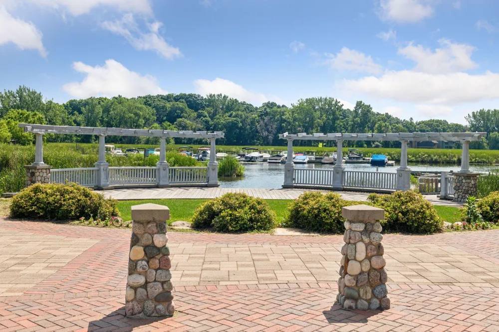 5410 Three Points Boulevard #411 Mound, MN 55364