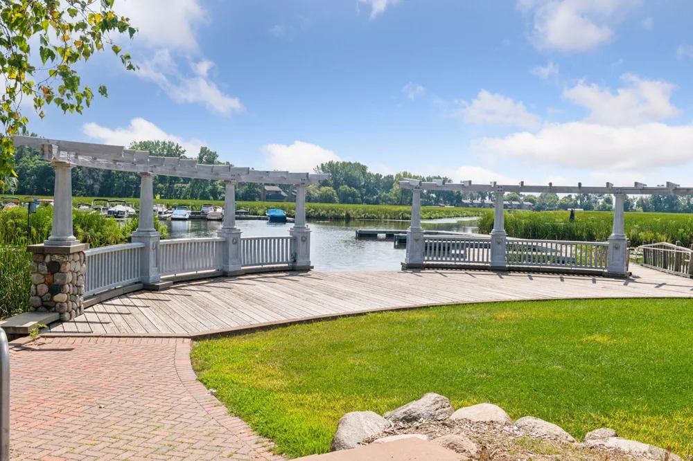 5410 Three Points Boulevard #411 Mound, MN 55364