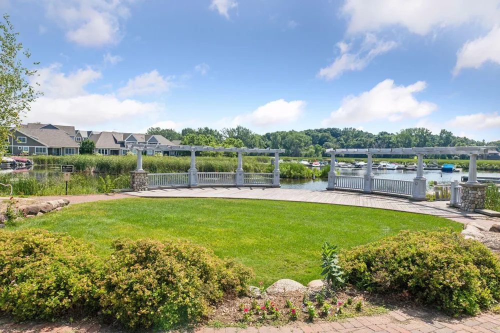 5410 Three Points Boulevard #411 Mound, MN 55364
