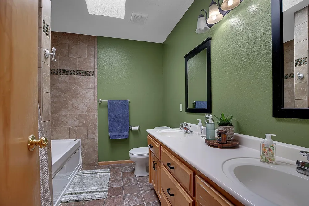 1292 Fieldstone Drive Sauk Rapids, MN 56379