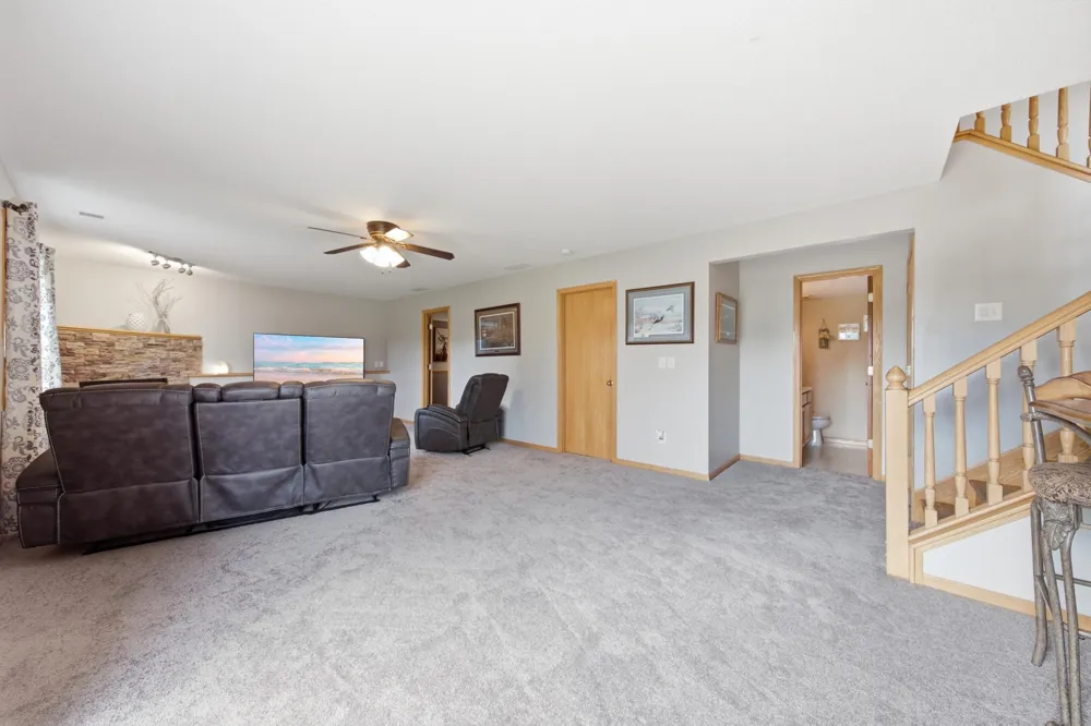 809 Morningside Place Belle Plaine, MN 56011
