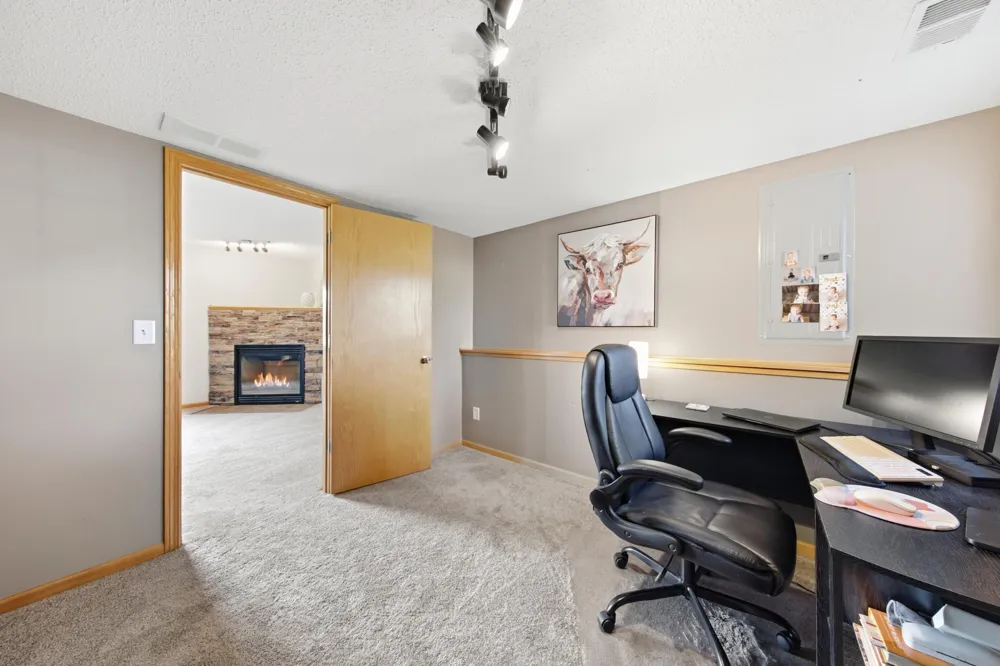 809 Morningside Place Belle Plaine, MN 56011