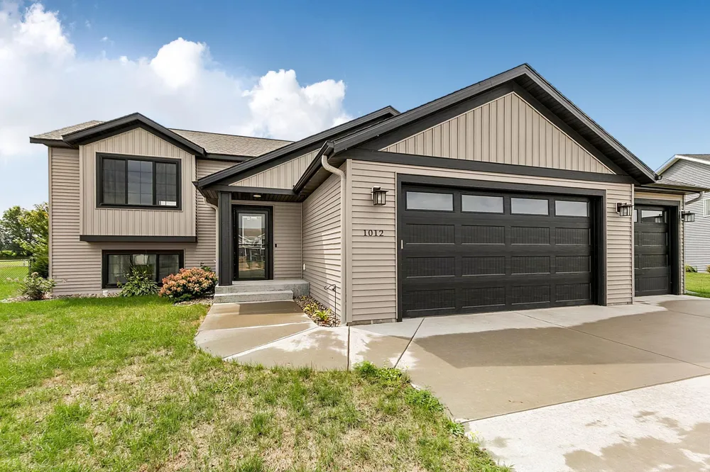1012 26th Street Loop Sartell, MN 56377