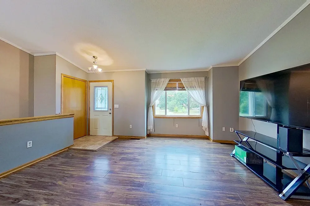25775 10th Street W Zimmerman, MN 55398