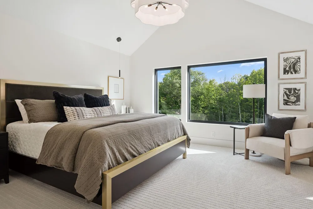 705 Ensconced Way Chaska, MN 55318