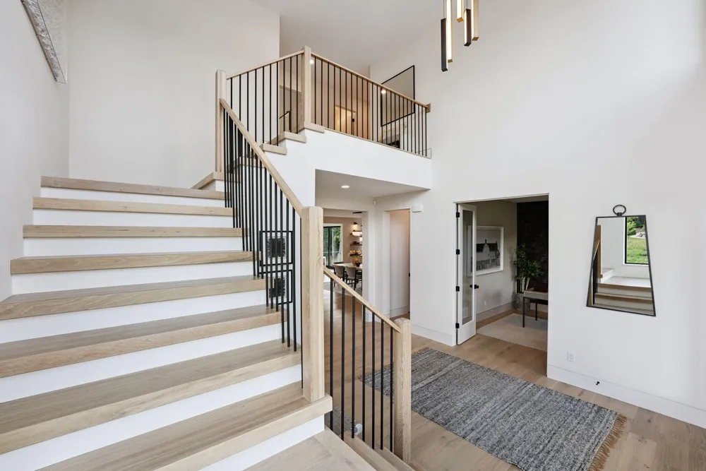 705 Ensconced Way Chaska, MN 55318