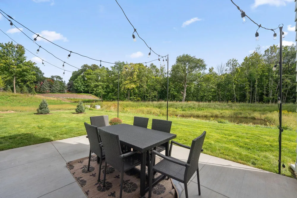 705 Ensconced Way Chaska, MN 55318