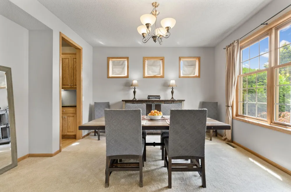 370 Liberty Heights Drive Chaska, MN 55318