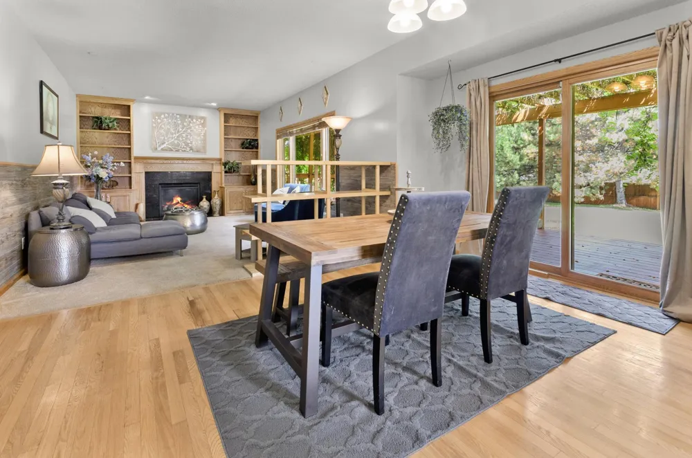 370 Liberty Heights Drive Chaska, MN 55318