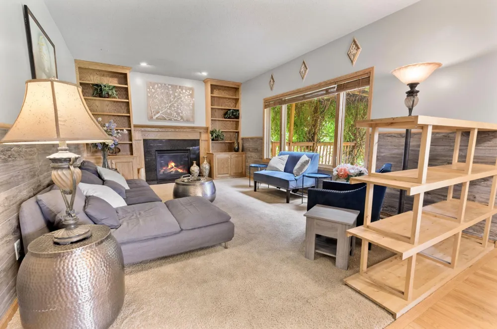 370 Liberty Heights Drive Chaska, MN 55318