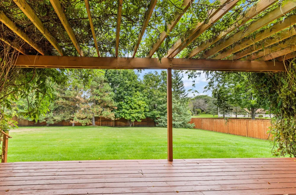 370 Liberty Heights Drive Chaska, MN 55318