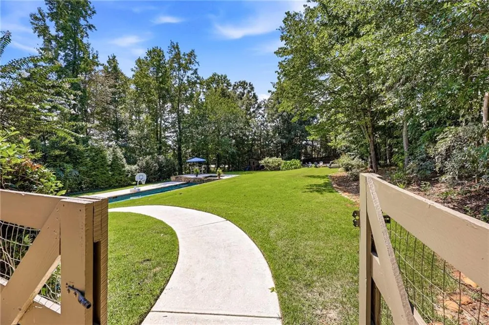 5296 Frazer Road Buford, GA 30518