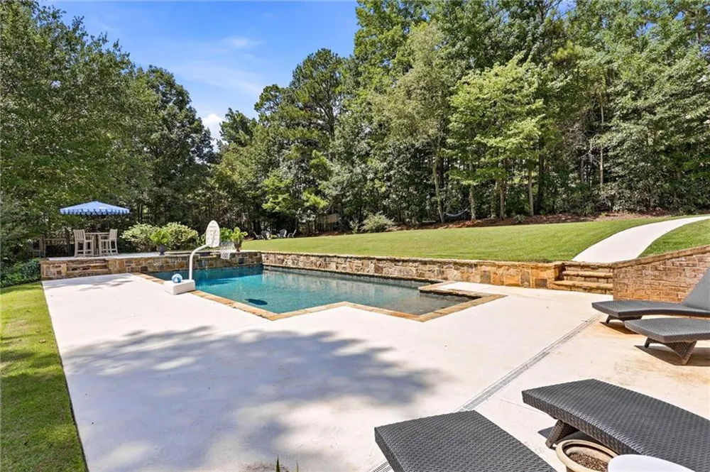 5296 Frazer Road Buford, GA 30518