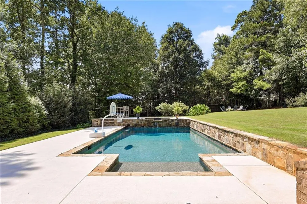 5296 Frazer Road Buford, GA 30518