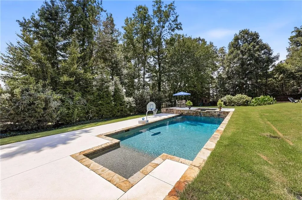 5296 Frazer Road Buford, GA 30518