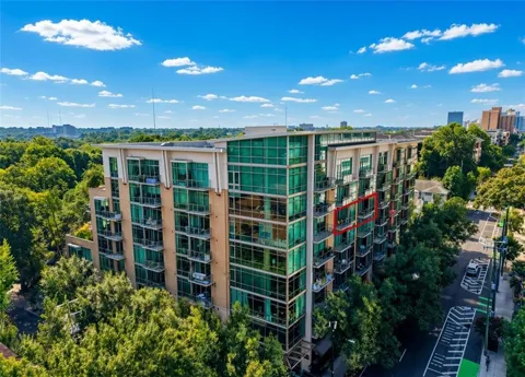 905 Juniper Street NE #612