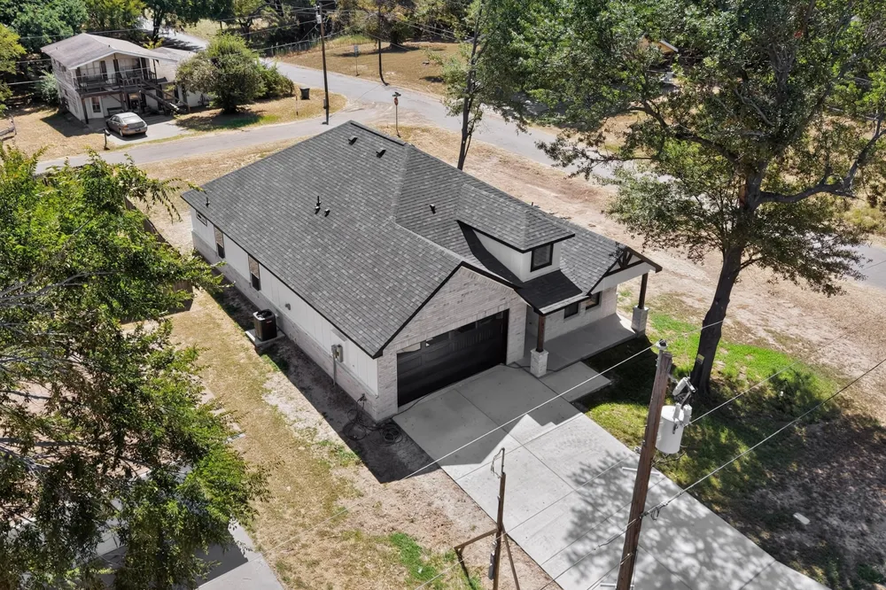 102 Redondo Drive Gun Barrel City, TX 75156