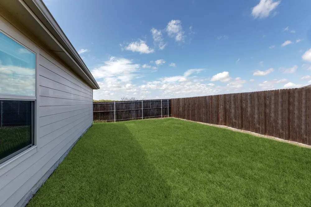 2413 Russell Street Crandall, TX 75114