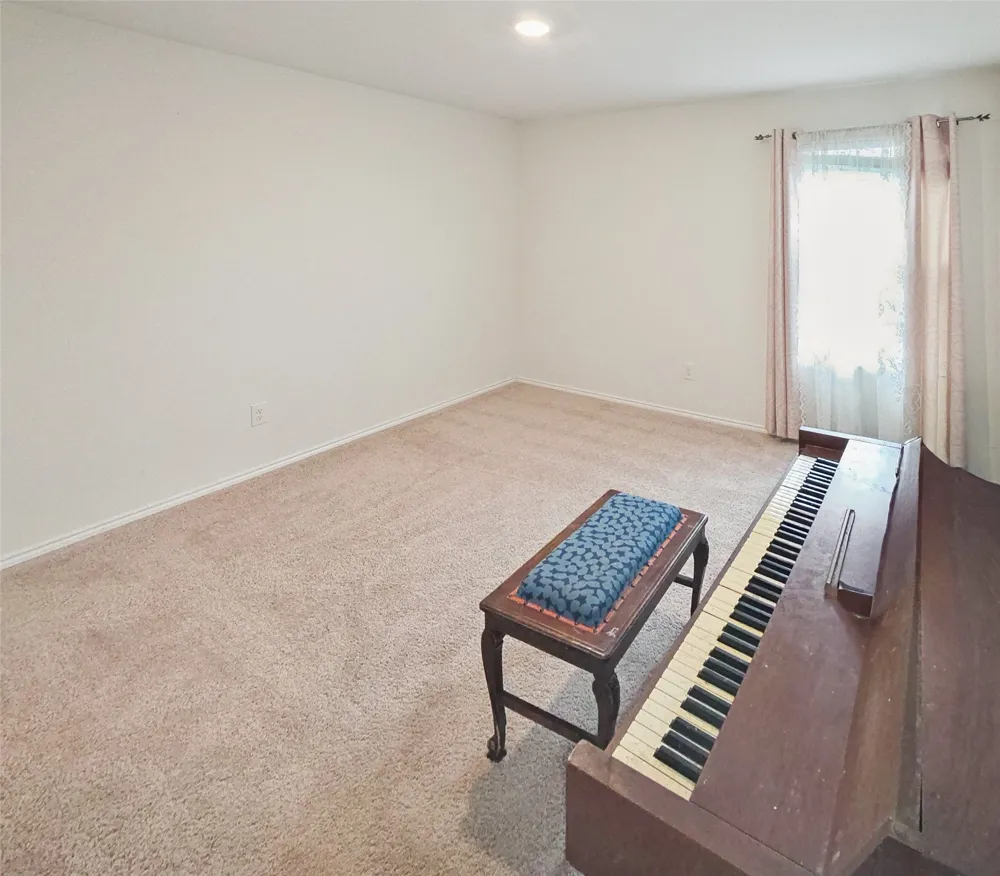 2413 Russell Street Crandall, TX 75114
