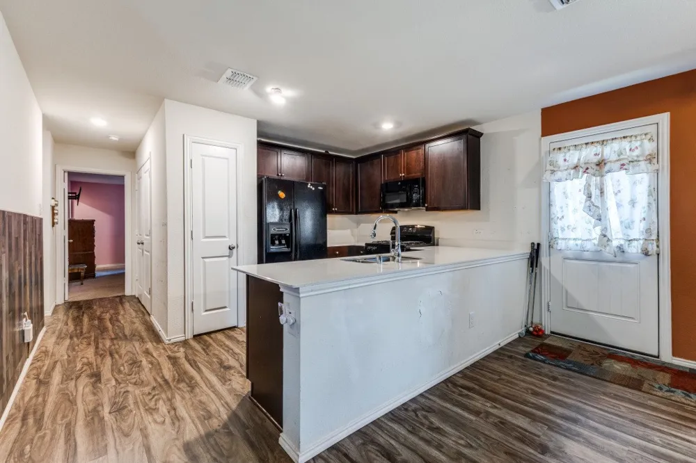 2413 Russell Street Crandall, TX 75114
