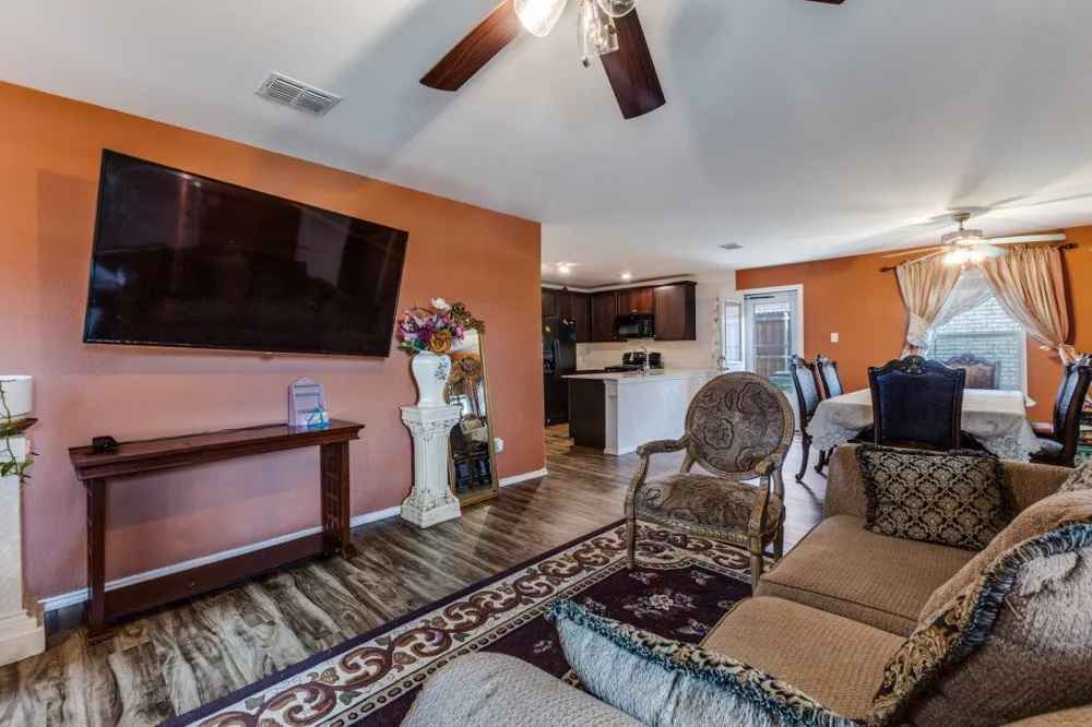 2413 Russell Street Crandall, TX 75114