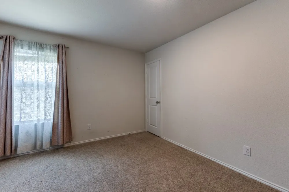 2413 Russell Street Crandall, TX 75114