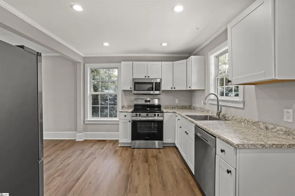 123 Florida Avenue Greenville, SC 29611