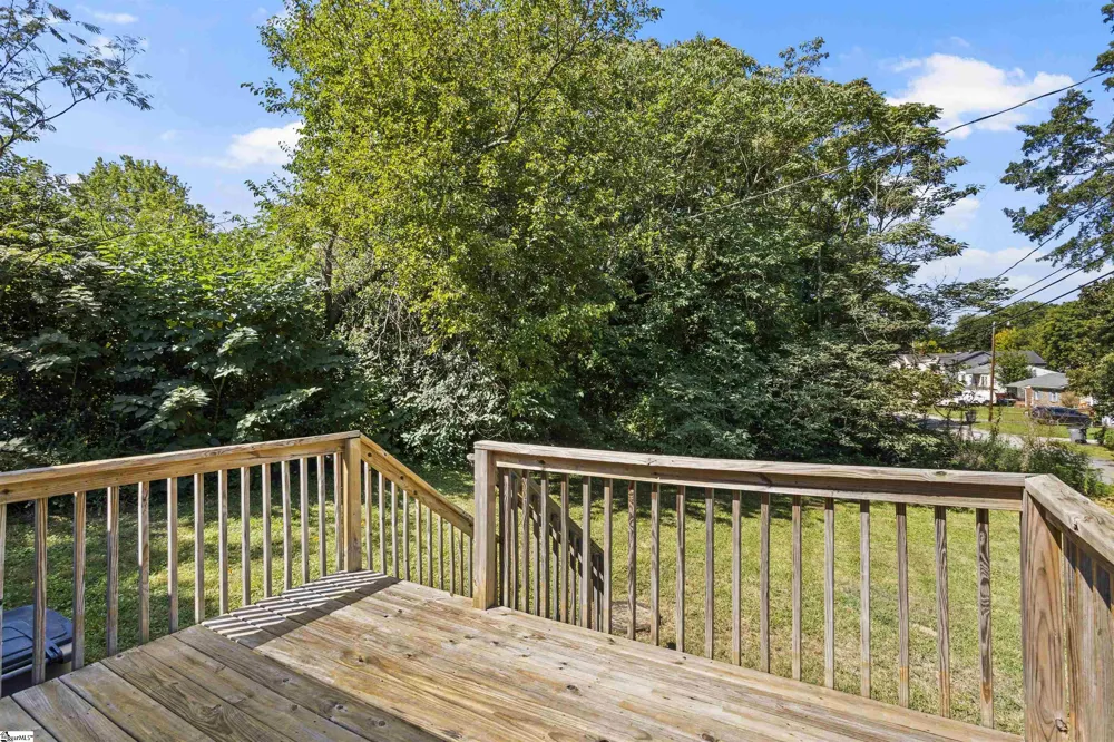 123 Florida Avenue Greenville, SC 29611