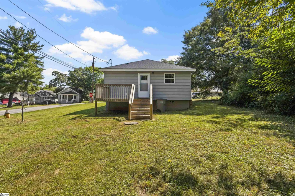 123 Florida Avenue Greenville, SC 29611