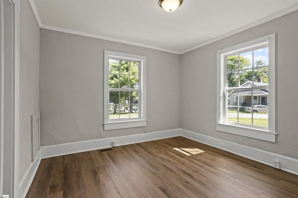 123 Florida Avenue Greenville, SC 29611