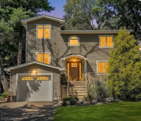 237 Cedar Ln