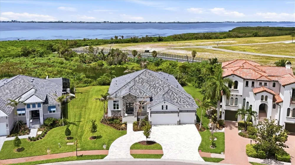 6264 CHAMPIONS ROW STREET Bradenton, FL 34210