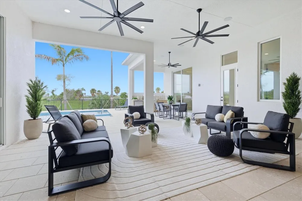 6264 CHAMPIONS ROW STREET Bradenton, FL 34210