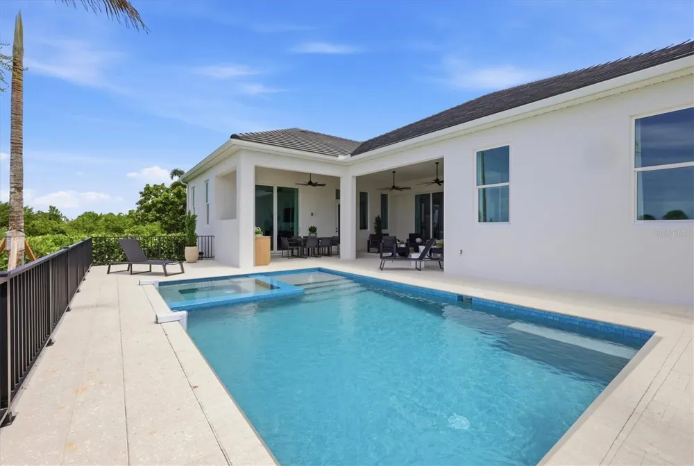 6264 CHAMPIONS ROW STREET Bradenton, FL 34210