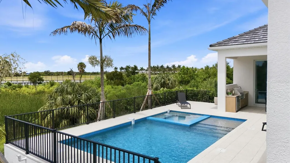 6264 CHAMPIONS ROW STREET Bradenton, FL 34210