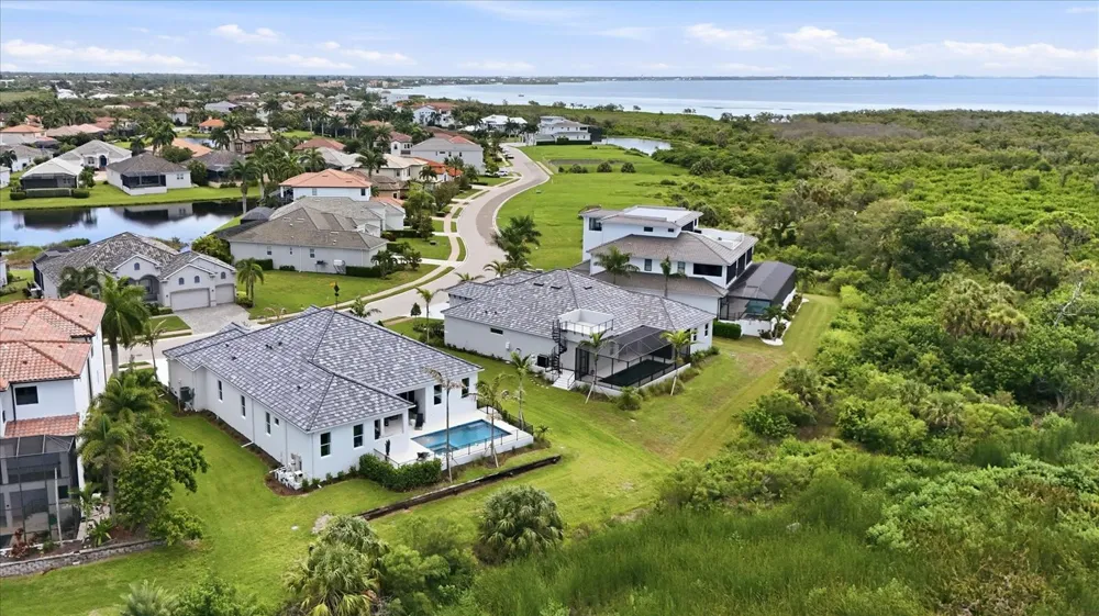 6264 CHAMPIONS ROW STREET Bradenton, FL 34210