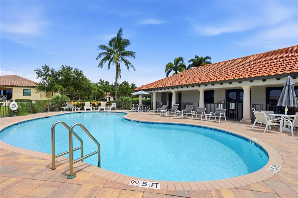 6264 CHAMPIONS ROW STREET Bradenton, FL 34210