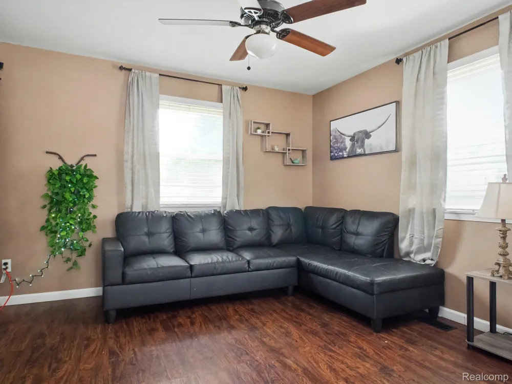 1444 E Williamson Avenue Burton City, MI 48529