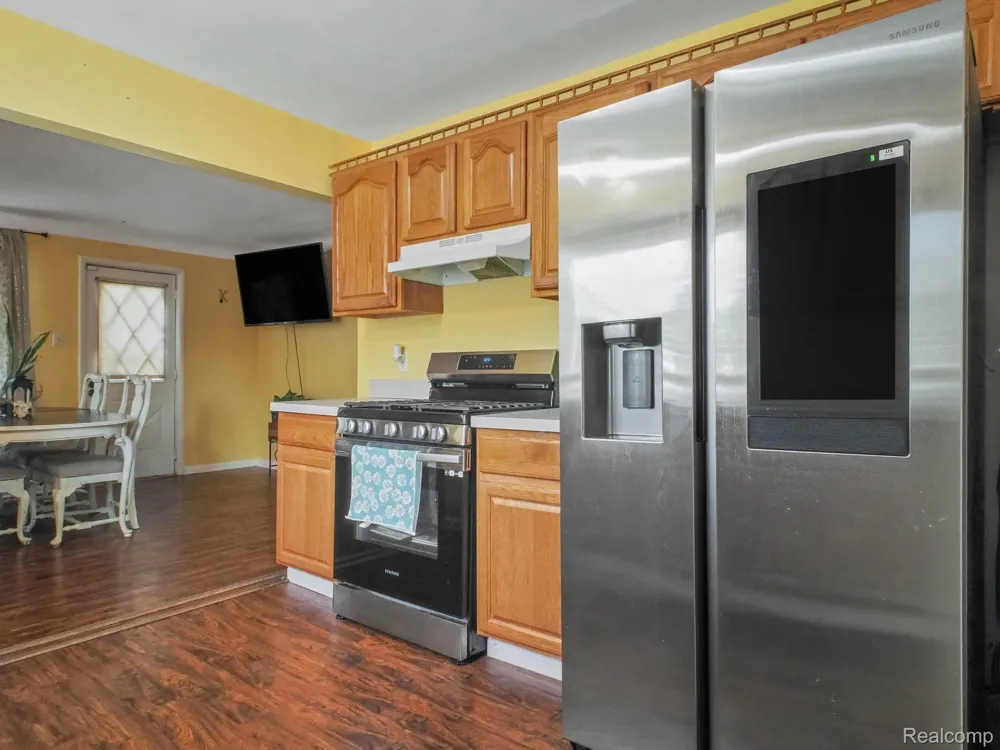 1444 E Williamson Avenue Burton City, MI 48529