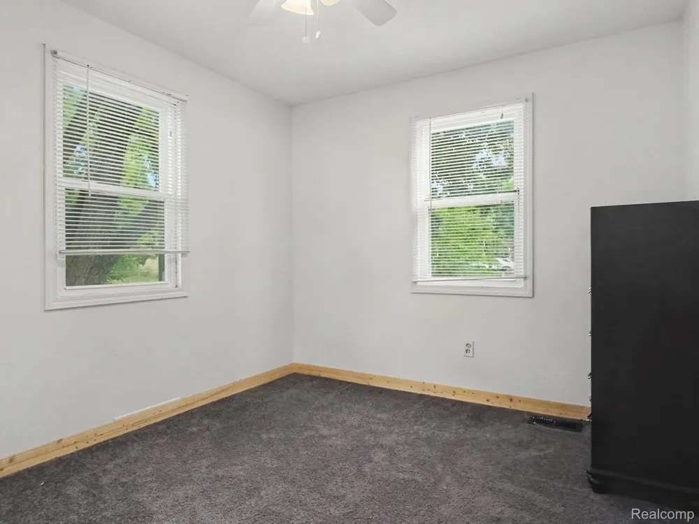 1444 E Williamson Avenue Burton City, MI 48529