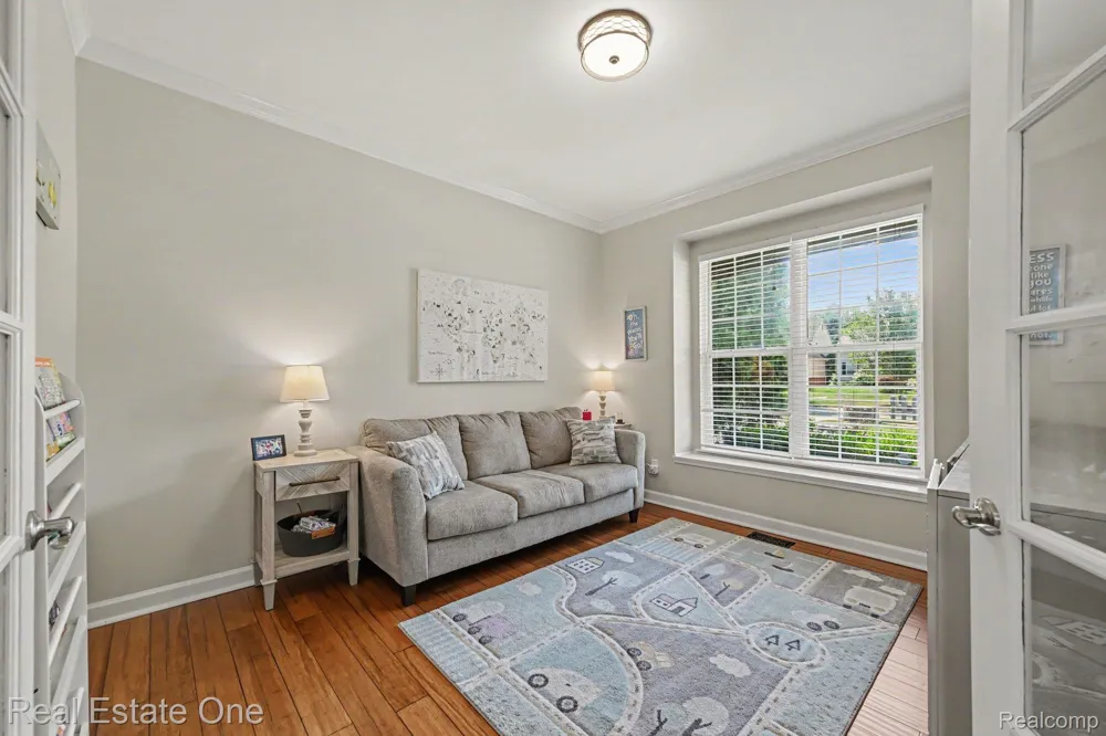 2095 Warbler Court Commerce Charter Township, MI 48382