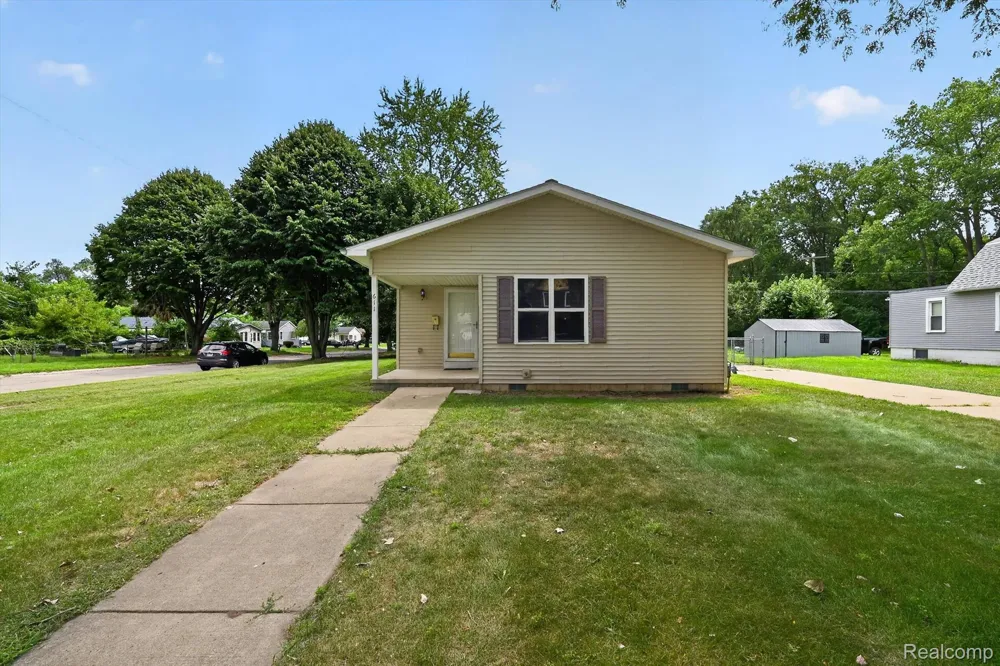 611 Conant Avenue Monroe City, MI 48161