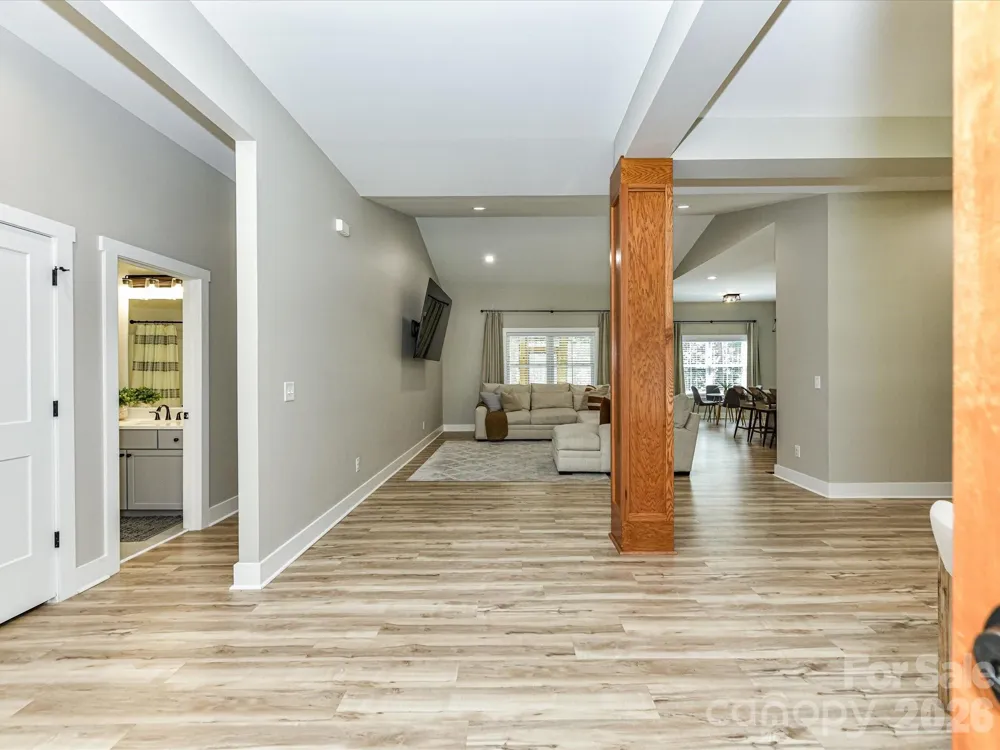 997 S Skyland Drive Mount Pleasant, NC 28124