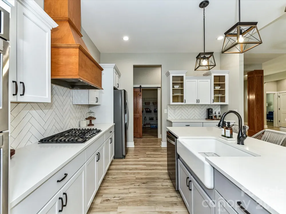 997 S Skyland Drive Mount Pleasant, NC 28124