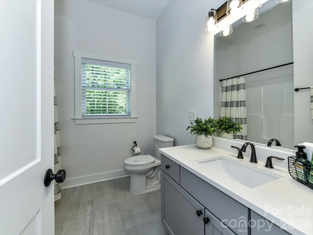 997 S Skyland Drive Mount Pleasant, NC 28124