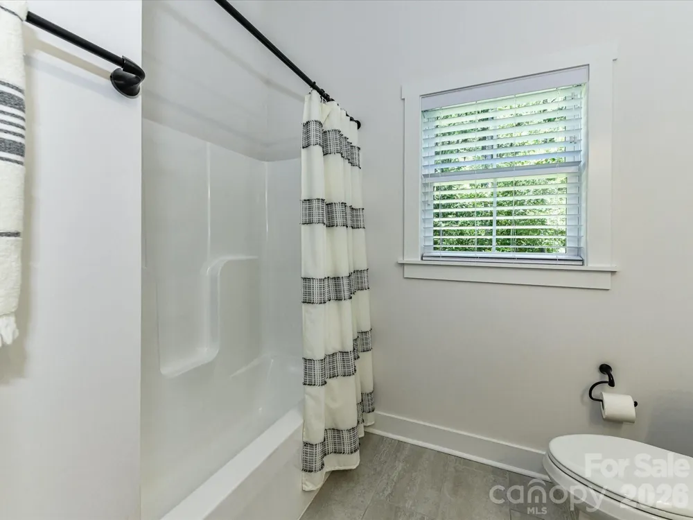 997 S Skyland Drive Mount Pleasant, NC 28124