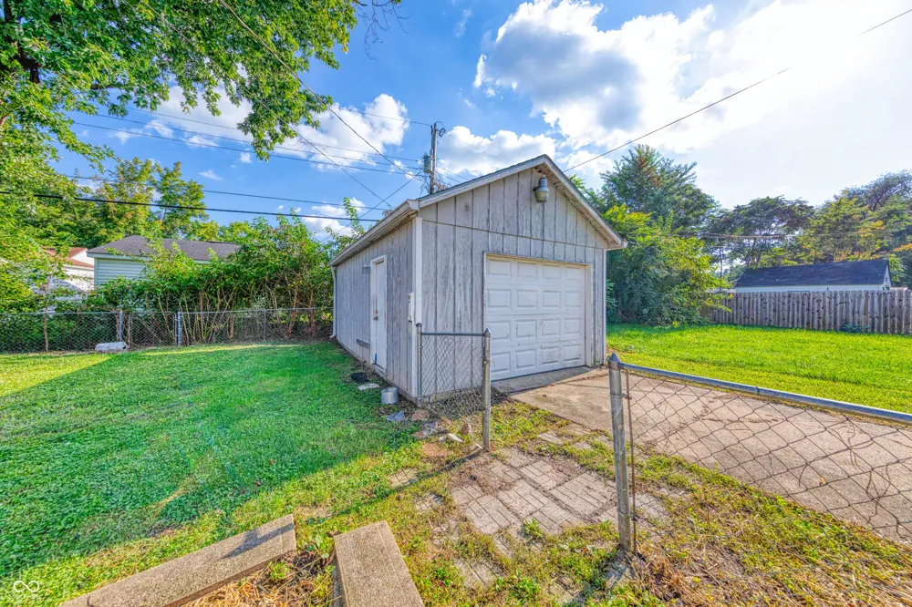 405 W 33rd Street Anderson, IN 46013